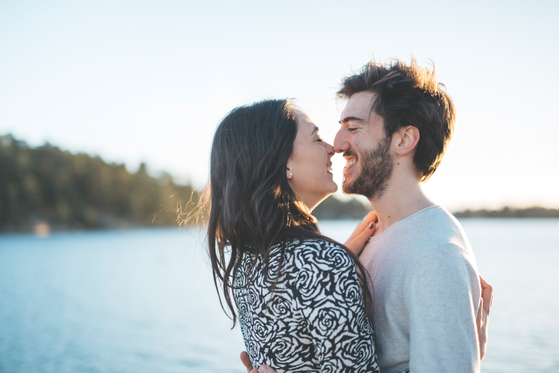 Love session at Vaxholm, Stockholm. Karleksfotografering vi Vaxh